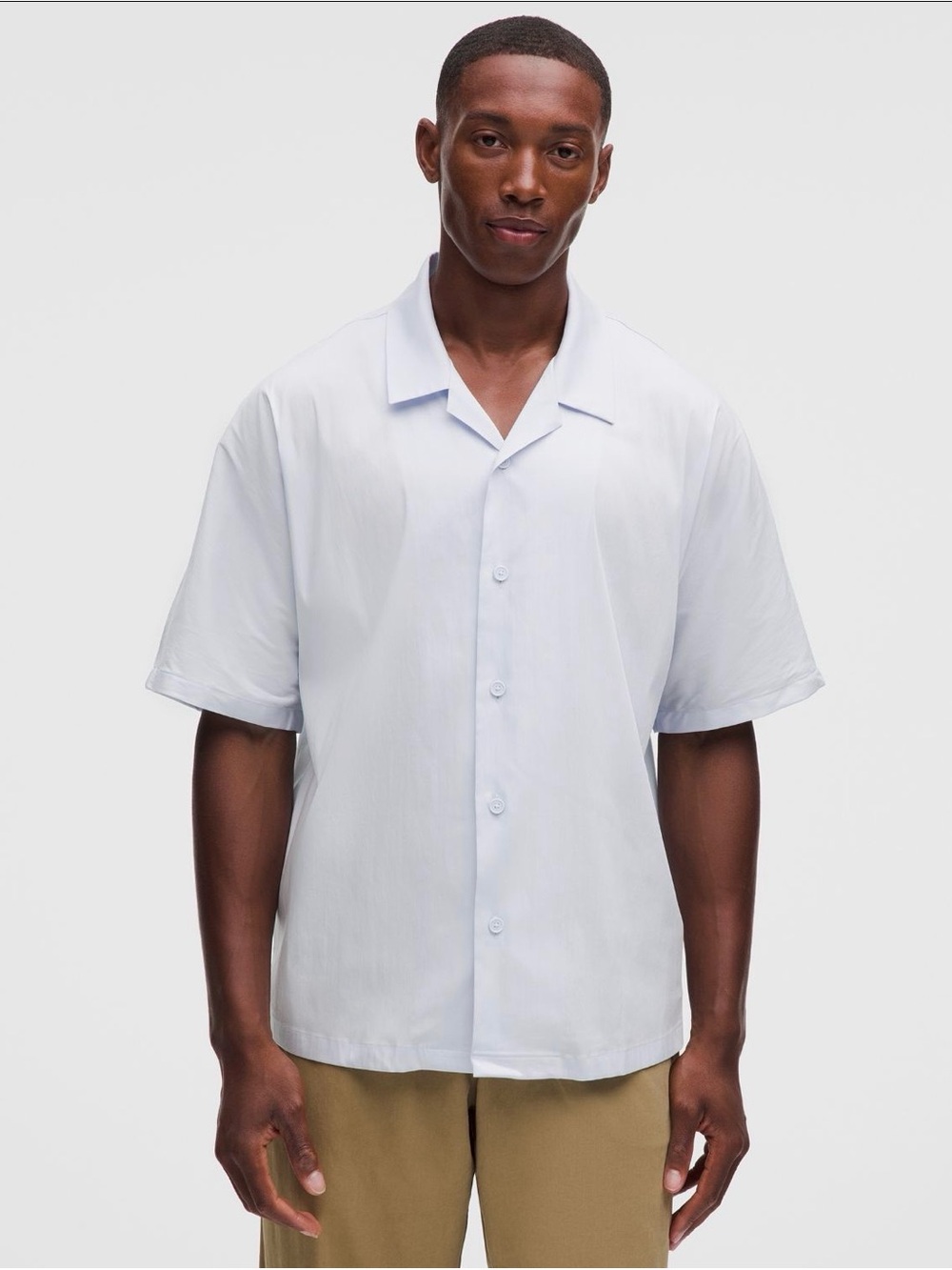 Lululemon Men’s “Airing Easy” Camp Collar Button Down Short Sleeve (M)